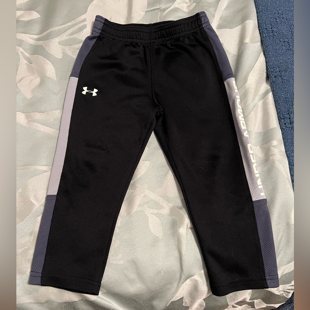 Under Armour black and grey workout pants toddler boy 2T